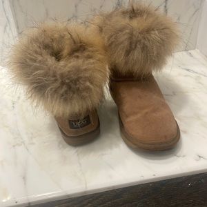 UGG BRAND FURRY ! trendy and fun!